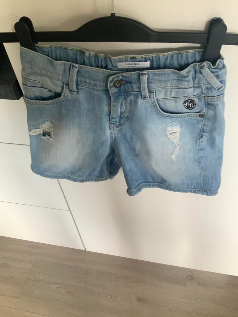 Kort spijkerbroekje mt 13 van NIK NIK klein prijsje, Kinderen en Baby's, Kinderkleding | Maat 158, Ophalen of Verzenden, Zo goed als nieuw