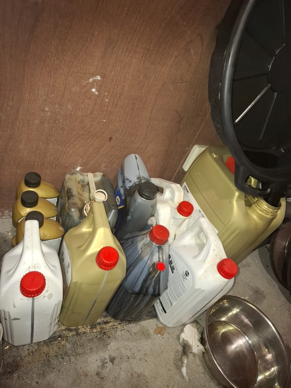 Gebruikt motorolie ca. 55 liter, Ophalen