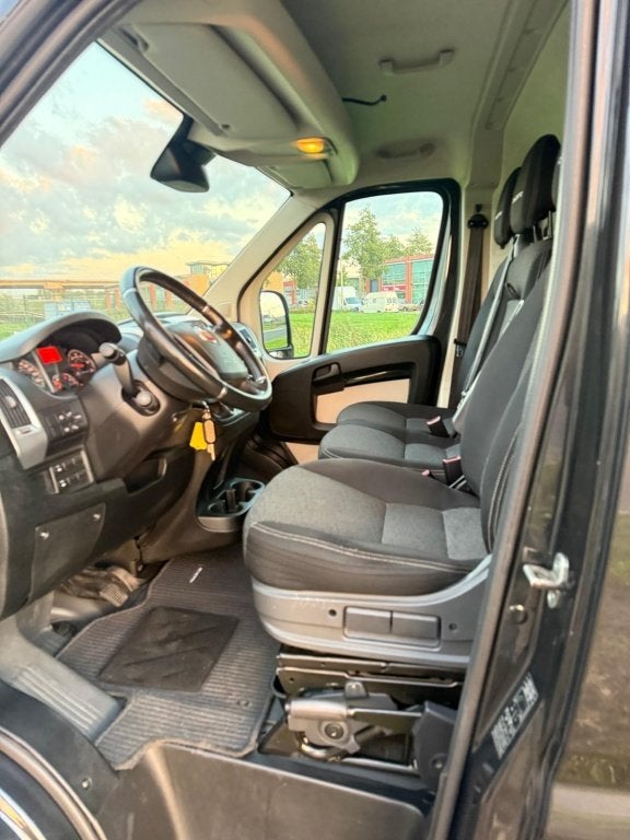Fiat Ducato 35 3.0 MultiJet L2H2 – Automaat | Extra Luchtv, Auto's, Euro 5, Gebruikt, 4 cilinders, Zwart