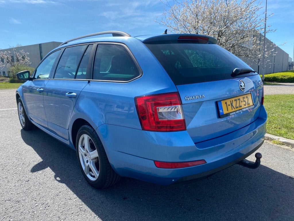 Skoda Octavia Combi | 2013 | 1.2 TSI Greentech Ambition Busi, Auto's, Skoda, Euro 5, Gebruikt, 4 cilinders, Blauw