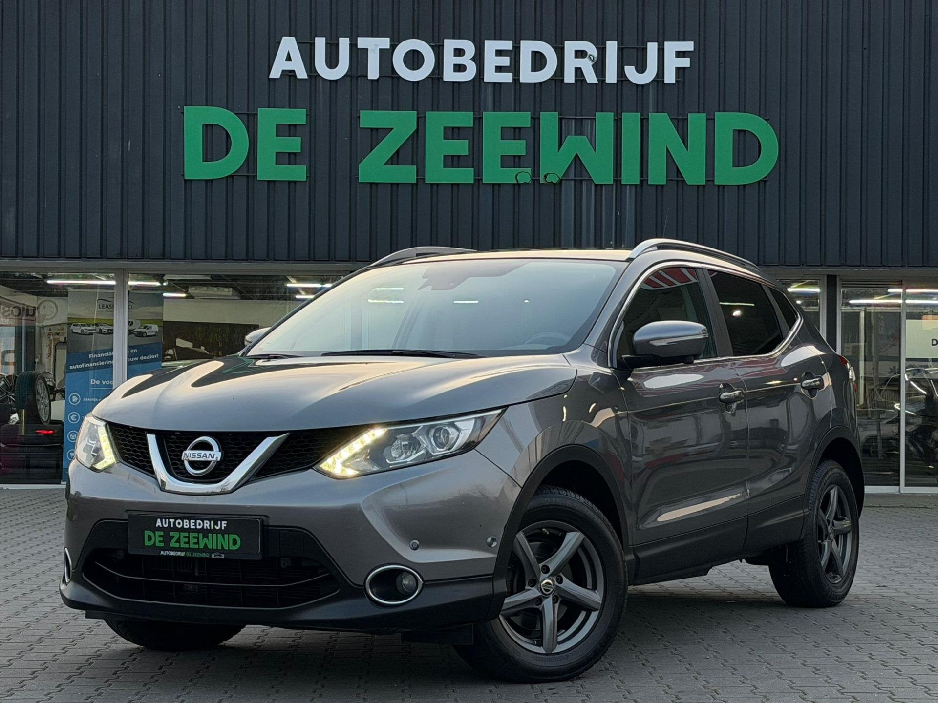 Nissan Qashqai 1.2 Tekna|Panoramadak|leer|Stoelverwarming, Auto's, Nissan, Voorwielaandrijving, Euro 5, Gebruikt, 4 cilinders