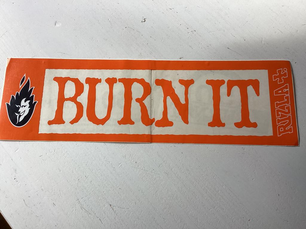 Sticker Burn it Rizla vloeitjes (rookwaar), Verzamelen, Verzenden, Zo goed als nieuw