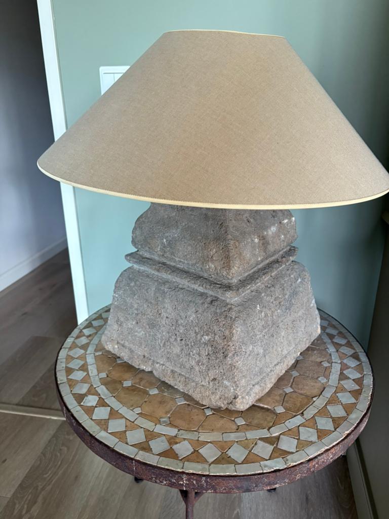 Betonnen lamp met linnen kap, Huis en Inrichting, Lampen | Lampenkappen, Ophalen, Gebruikt, Rond
