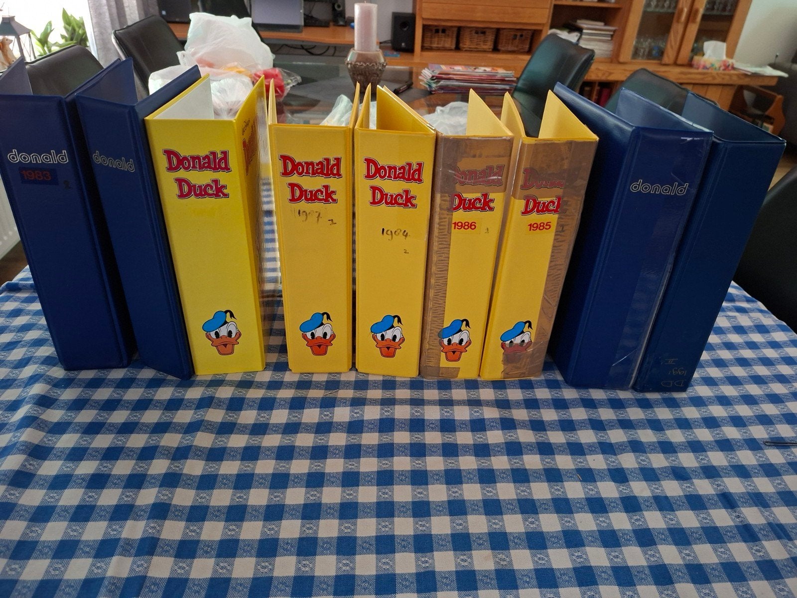 9 donald Duck bewaarmappen, verzamelmappen , opbergmappen, Meerdere stripboeken, Verzenden, Gelezen