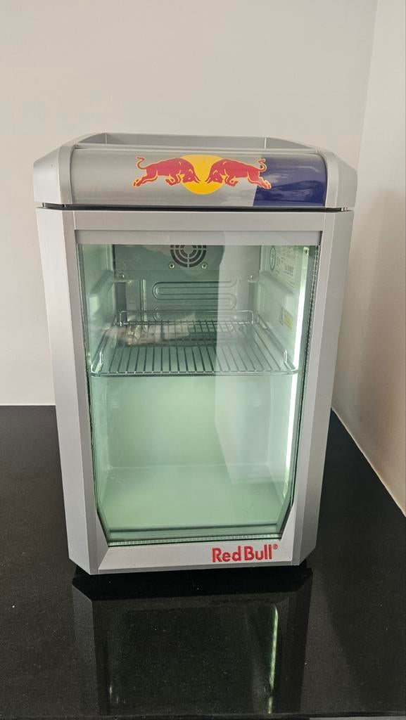 Red Bull Koelkast voor Mancave - Nieuwstaat, Zonder vriesvak, Minder dan 85 cm, Nieuw, Ophalen of Verzenden