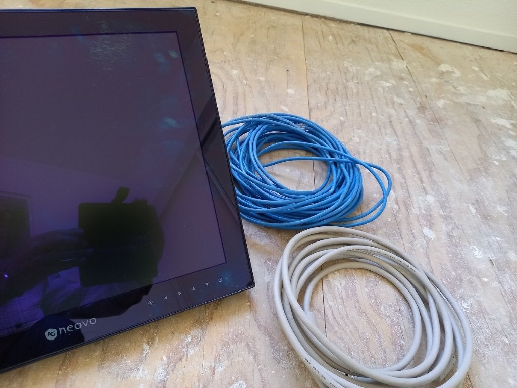 Neovo U17 monitor voor beveiligingscamera's, Ophalen, Gebruikt, Buitencamera