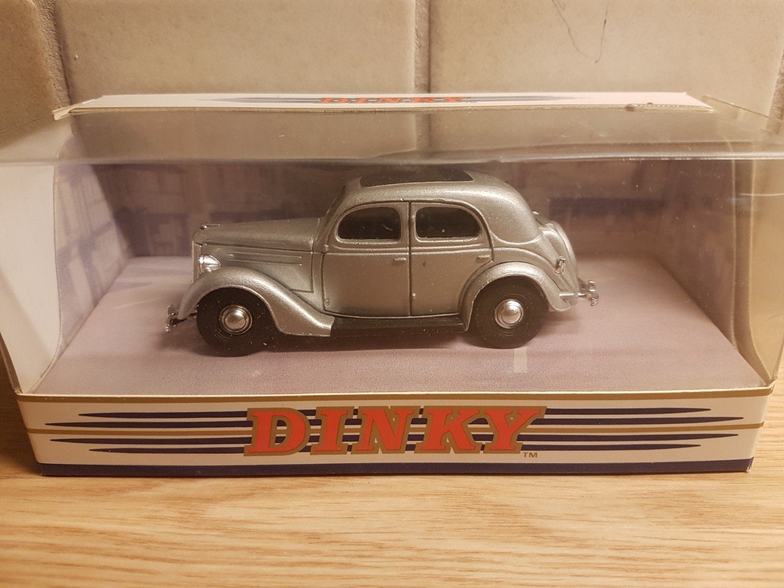 dinky matchbox Ford V8 pilot grijs 1950, Ophalen of Verzenden, Zo goed als nieuw, Auto, Matchbox