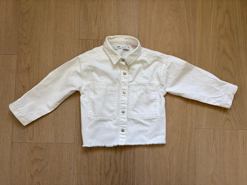 Zara kids wit spijkerjasje - als nieuw!, Ophalen of Verzenden, Zo goed als nieuw, Meisje, Jas