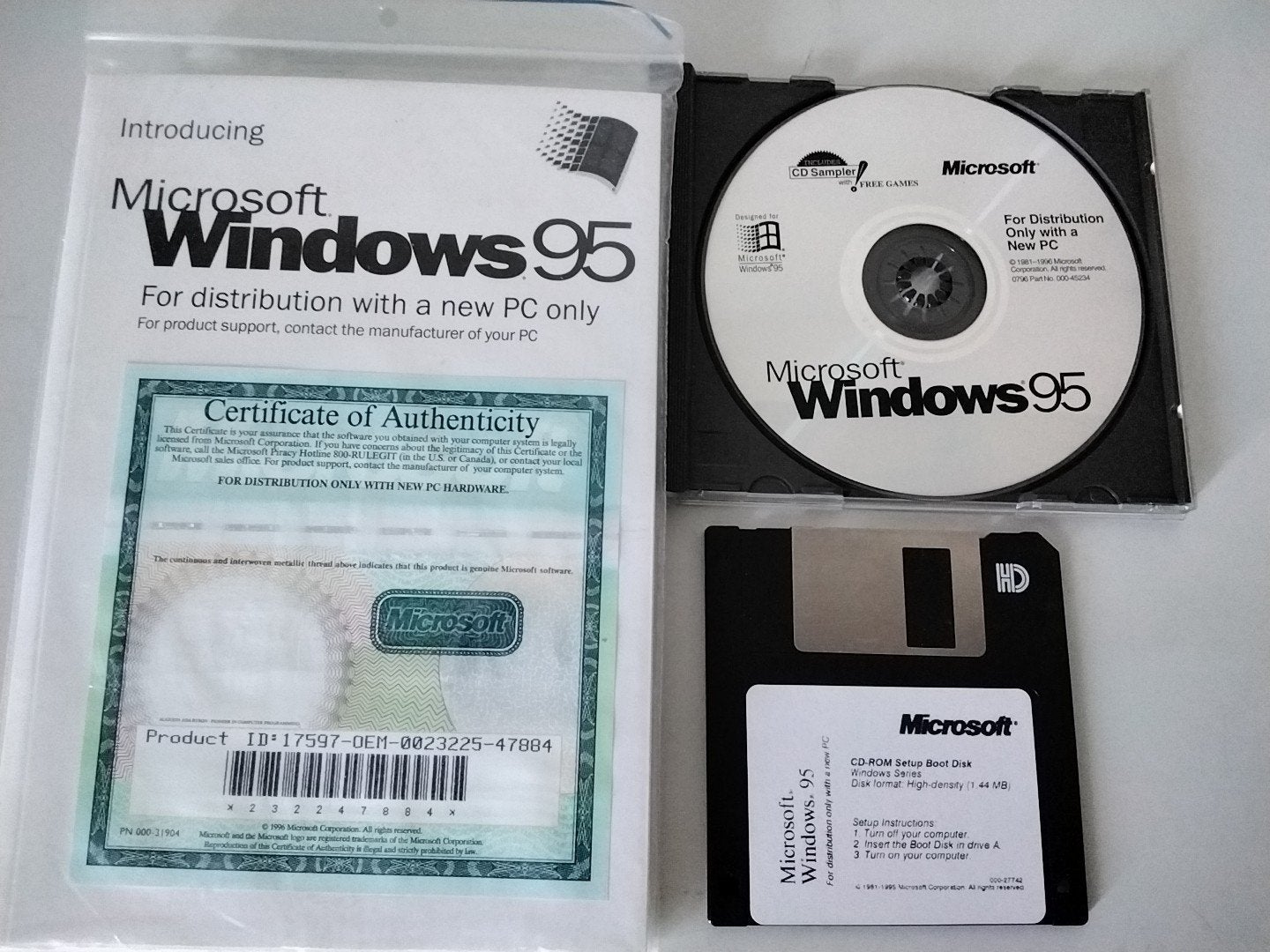 Windows 95 English on cdrom with setup boot disk, Ophalen of Verzenden