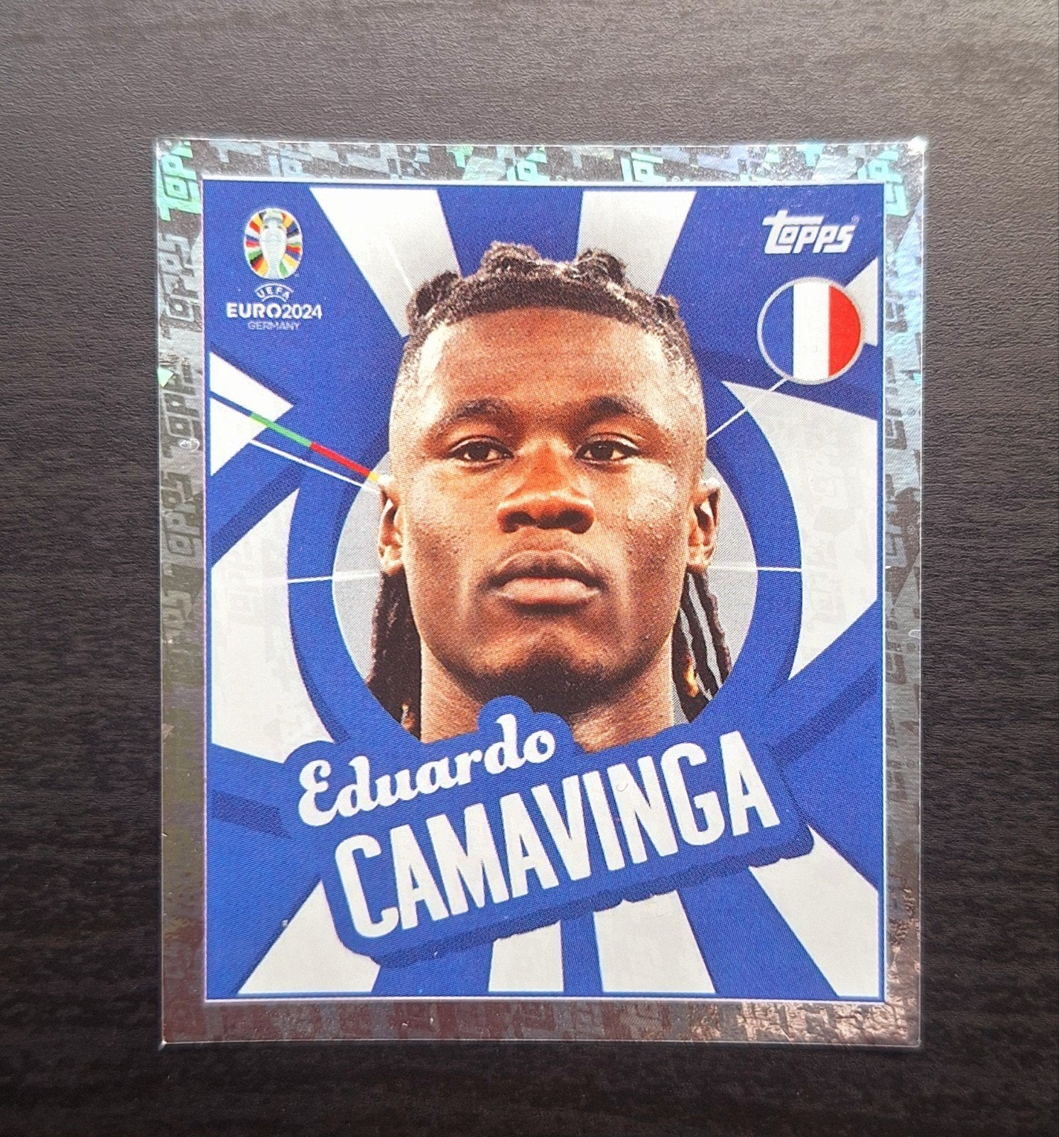 Topps EURO 2024 PTW Sticker - Topps logo, Verzamelen, Verzenden, Zo goed als nieuw, Buitenlandse clubs, Poster, Plaatje of Sticker