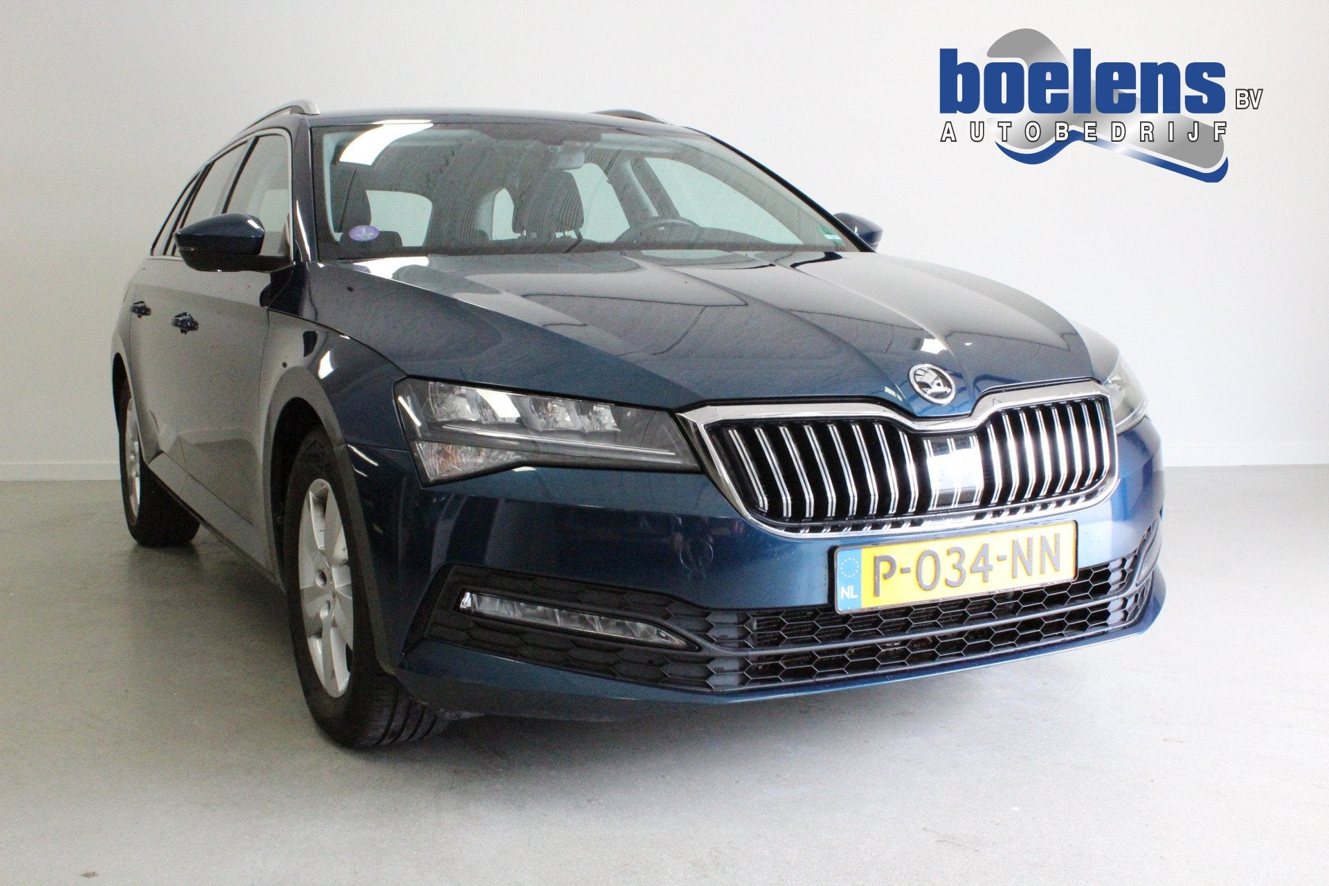 Skoda Superb Combi 1.5 TSI ACT Business Edition | TREKHAAK |, Auto's, Skoda, 4 cilinders, 150 pk, Blauw, Origineel Nederlands