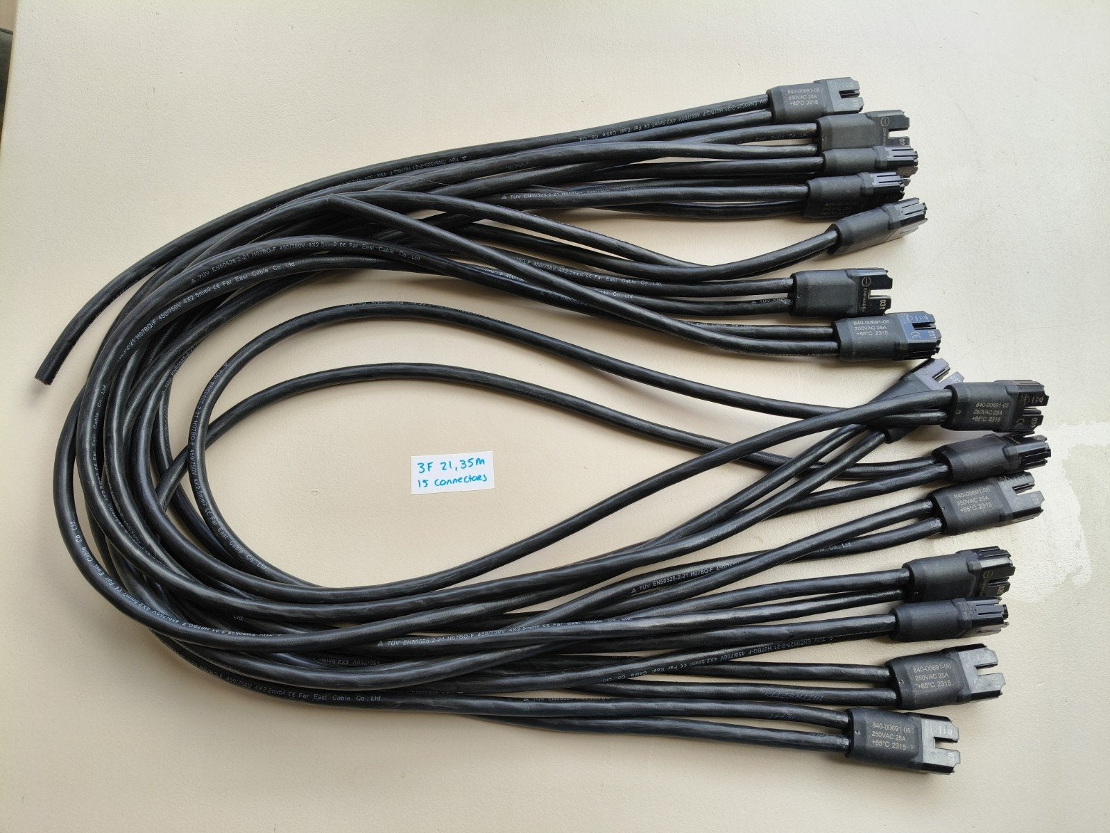Enphase Q-kabel 3-fase, 15 connectoren, 21,35 meter, Verzenden, Nieuw, Enphase, Kabel of Snoer