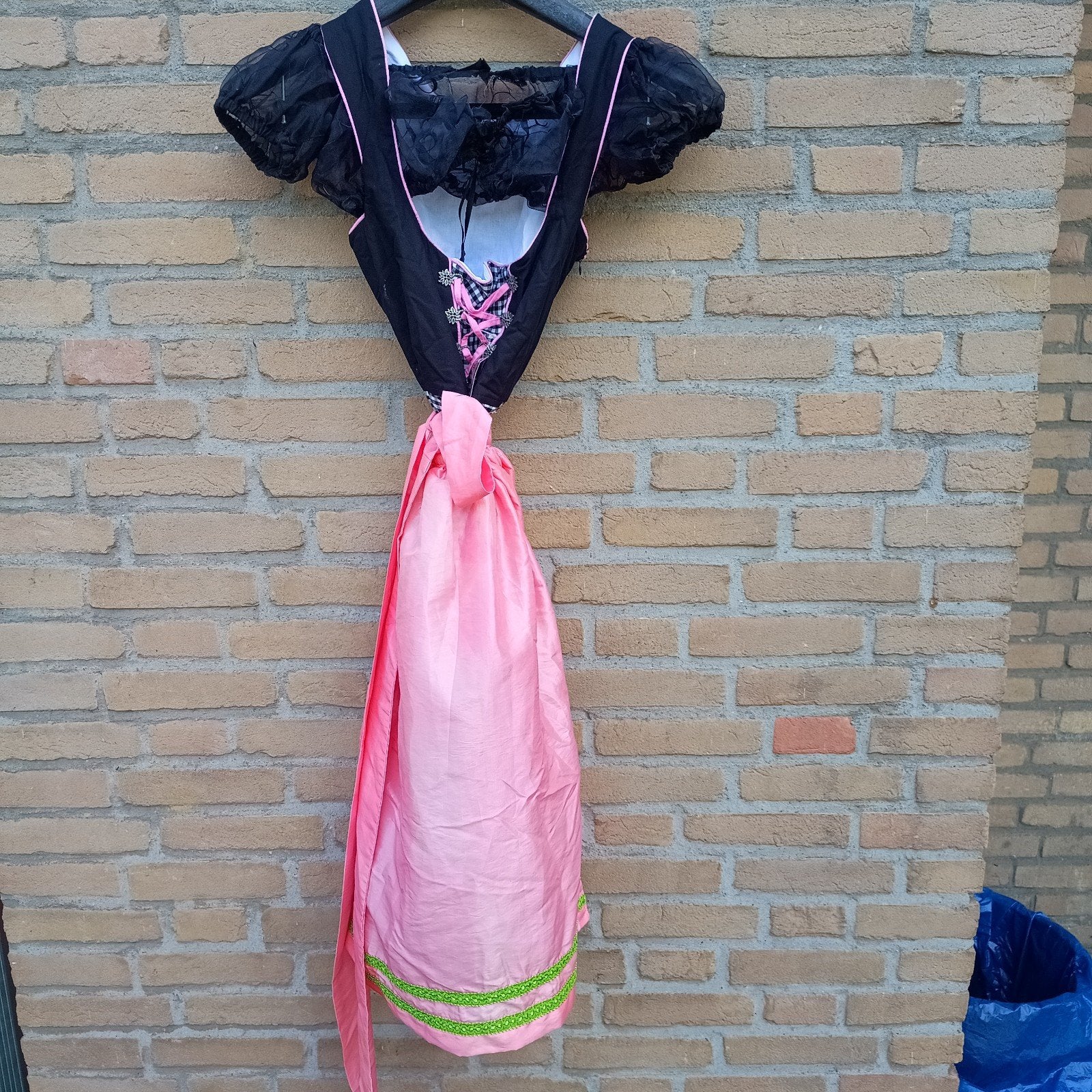 Dirndl 34 Trachten point nieuw set met blouse en schortje, Ophalen of Verzenden, Nieuw, Maat 34 (XS) of kleiner, Overige thema's