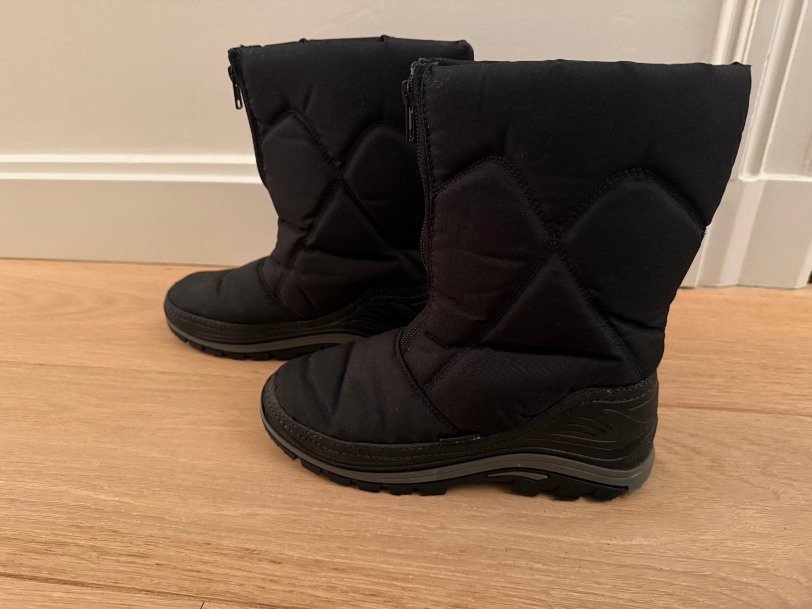 Snowboots sneeuwschoenen Antarctica maat 35 zwart, Sport en Fitness, Skiën en Langlaufen, Ophalen of Verzenden, Zo goed als nieuw