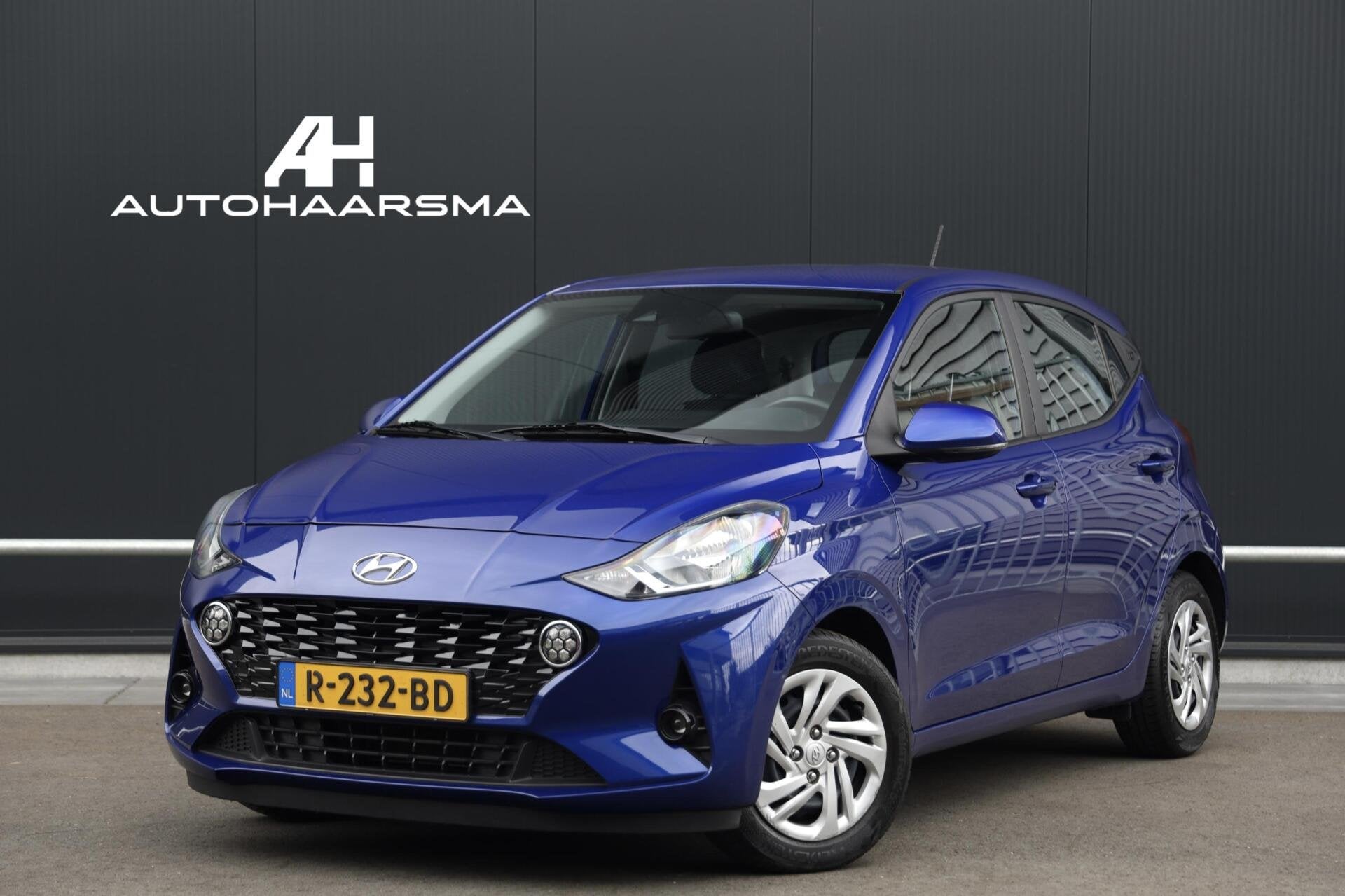 Hyundai i10 1.0 Automaat Comfort 5-zits Airco Cruise CarPlay, Auto's, Stof, Gebruikt, 899 kg, Blauw