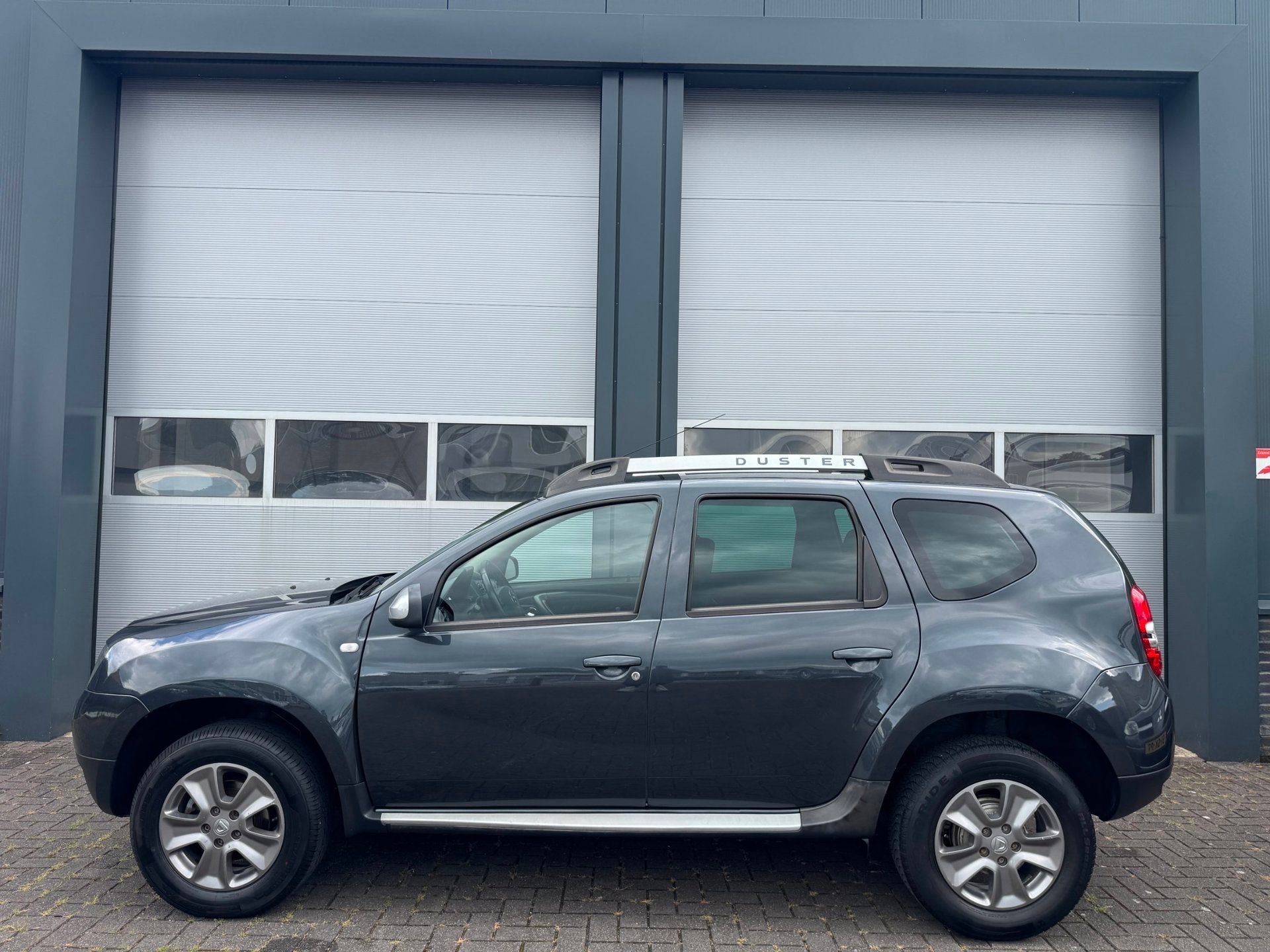Dacia Duster 1.2 TCe 4x2 Prestige Airco Cruise Navi PDC Stoe, Auto's, Voorwielaandrijving, Euro 5, 125 pk, Gebruikt