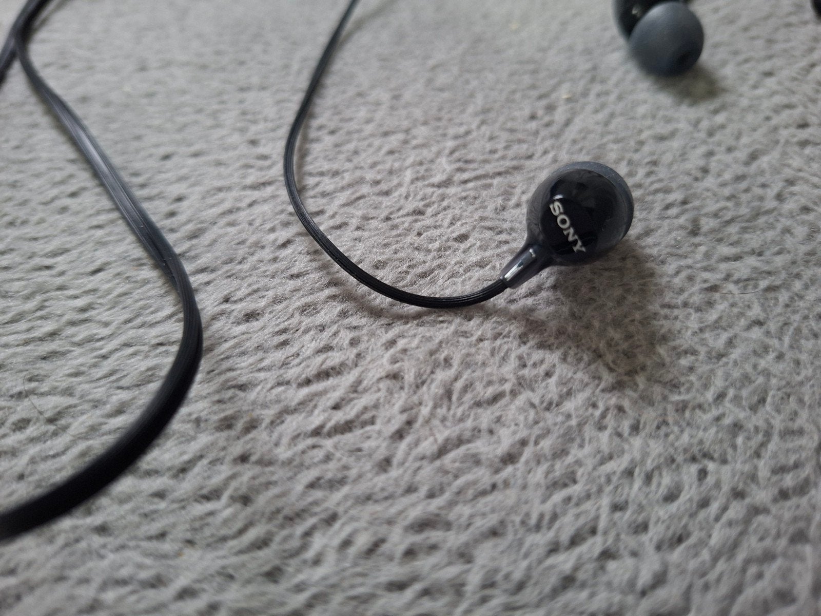 SONY in-earoordopjes-zwart, Ophalen of Verzenden, Sony