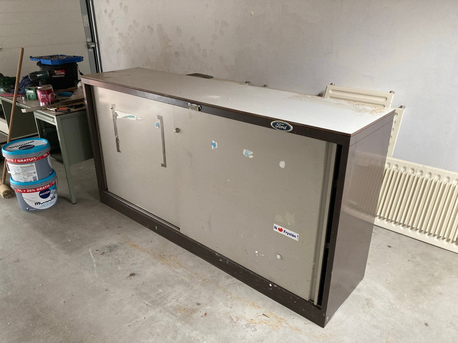 Metalen archiefkast 200cm breed / werkkast met schuifdeuren, Huis en Inrichting, Kasten | Roldeurkasten en Archiefkasten, Ophalen