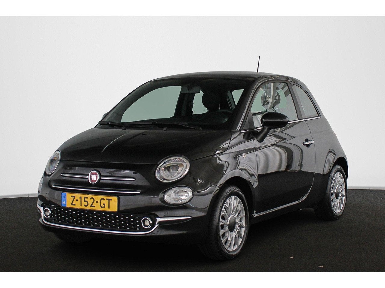 Fiat 500 1.0 Hybrid Dolcevita Finale Panoramadak Airco Apple, 4 stoelen, Bedrijf, Handgeschakeld, 999 cc