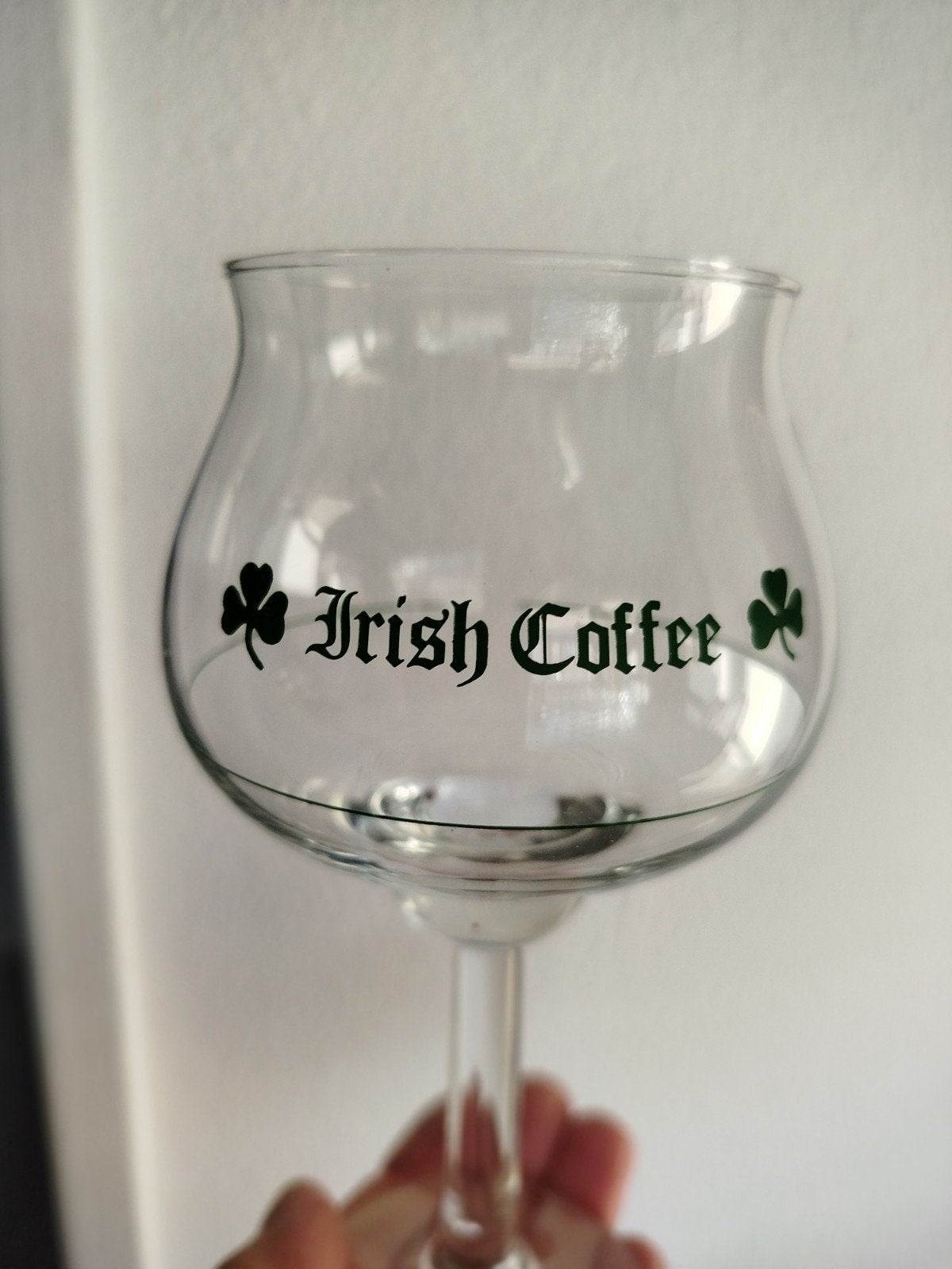 25 hoge Irish Coffee glazen groen klaver, Antiek en Kunst, Ophalen
