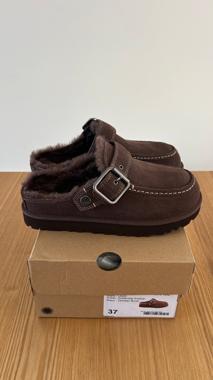 UGG Goldenstar Evelina Burnt cedar 37, Bruin, Nieuw, Sandalen of Muiltjes, Ophalen of Verzenden