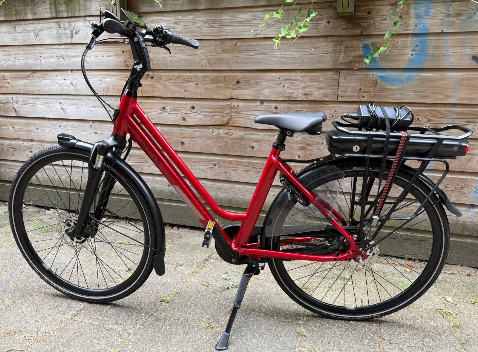 STELLA VICENZA RED FDST SUPERIOR DAMES ELEKTRISCHE FIETS, Fietsen en Brommers, Zo goed als nieuw, 51 tot 55 cm, 50 km per accu of meer