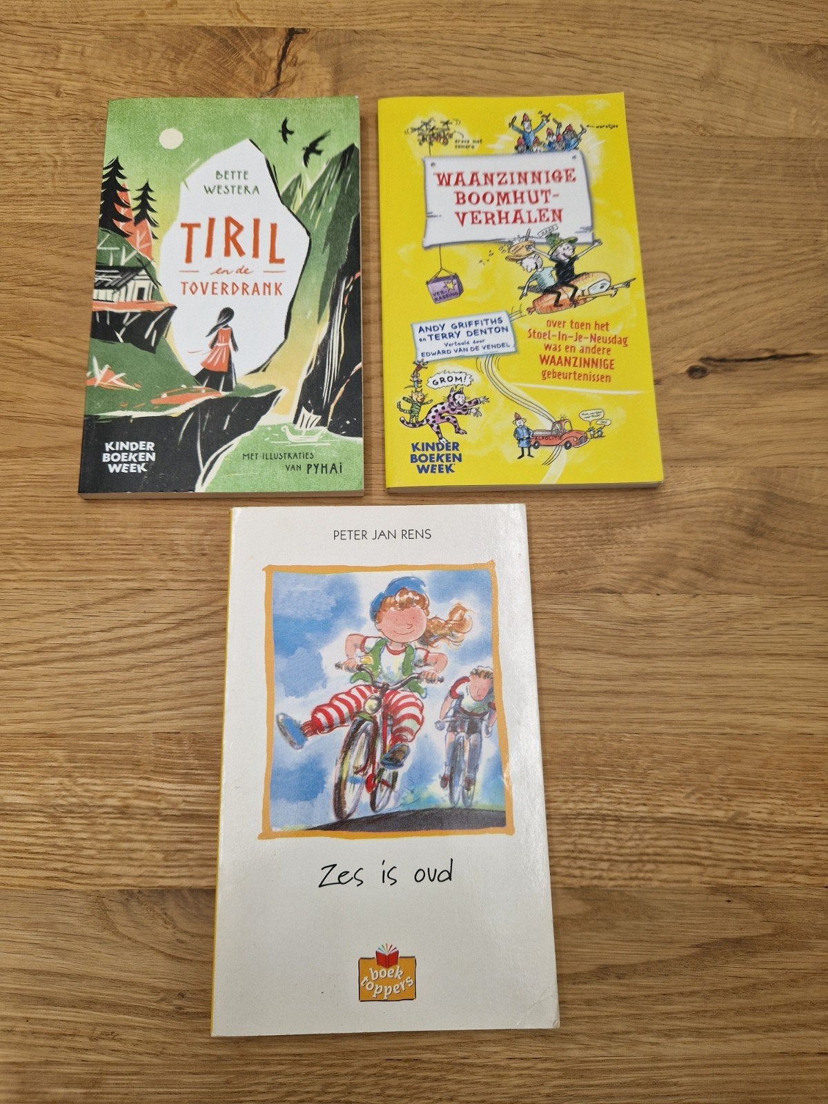 3 leuke kinderboeken: Tiril, Boomhutverhalen, Zes is oud, Ophalen of Verzenden, Nieuw, Fictie algemeen