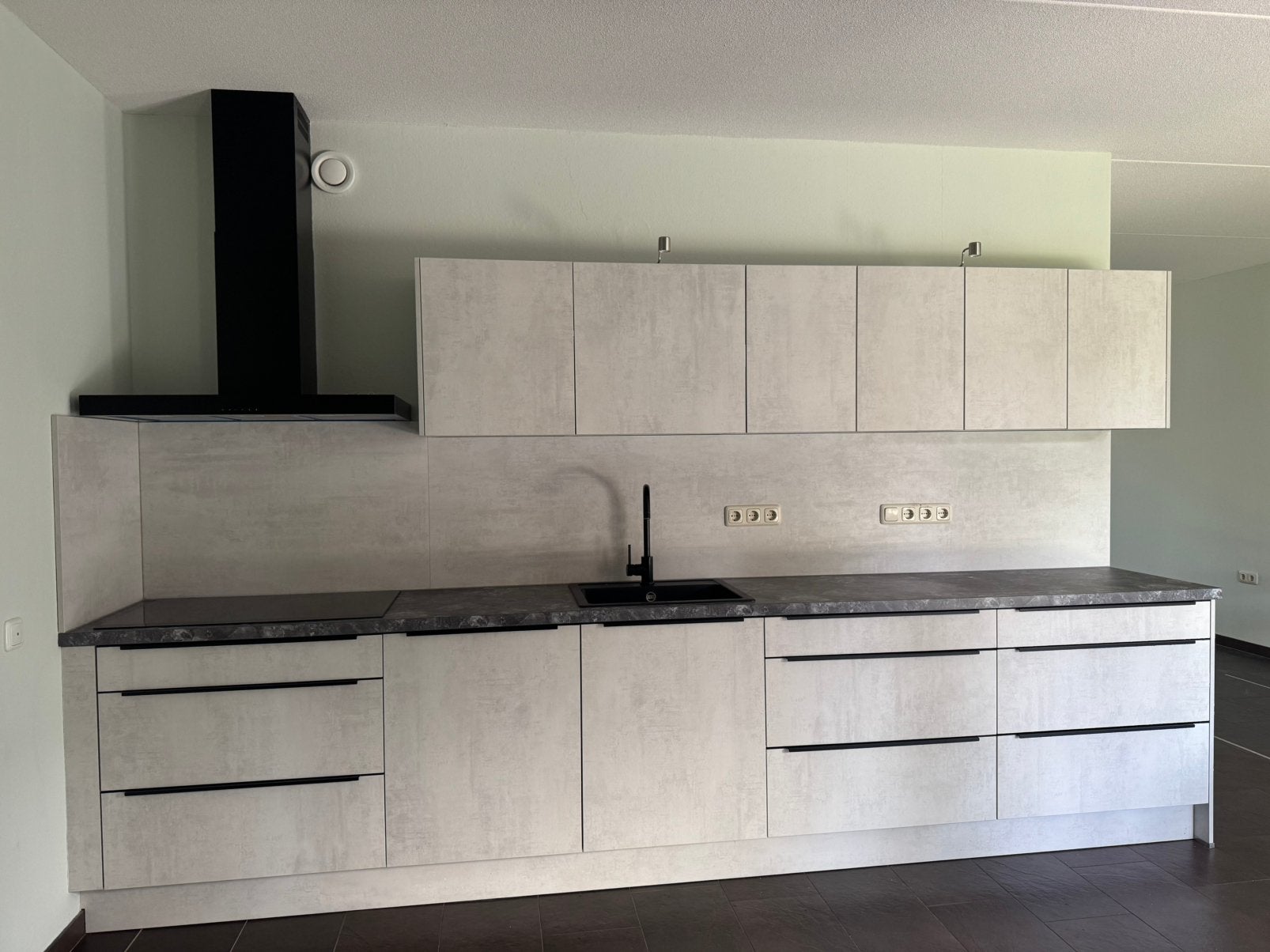 Een zo goed als nieuwe rechte keuken, 3.72m, Ophalen, Enkelwandige keuken, Zo goed als nieuw, Kunststof