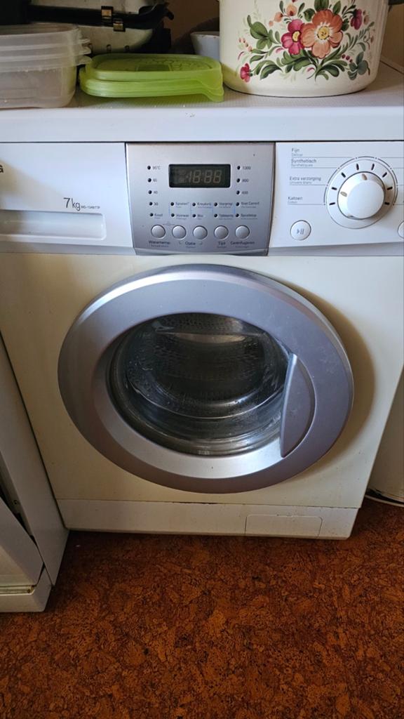 Wasmachine 7kg - Goede staat, Ophalen, Gebruikt, Voorlader, 85 tot 90 cm