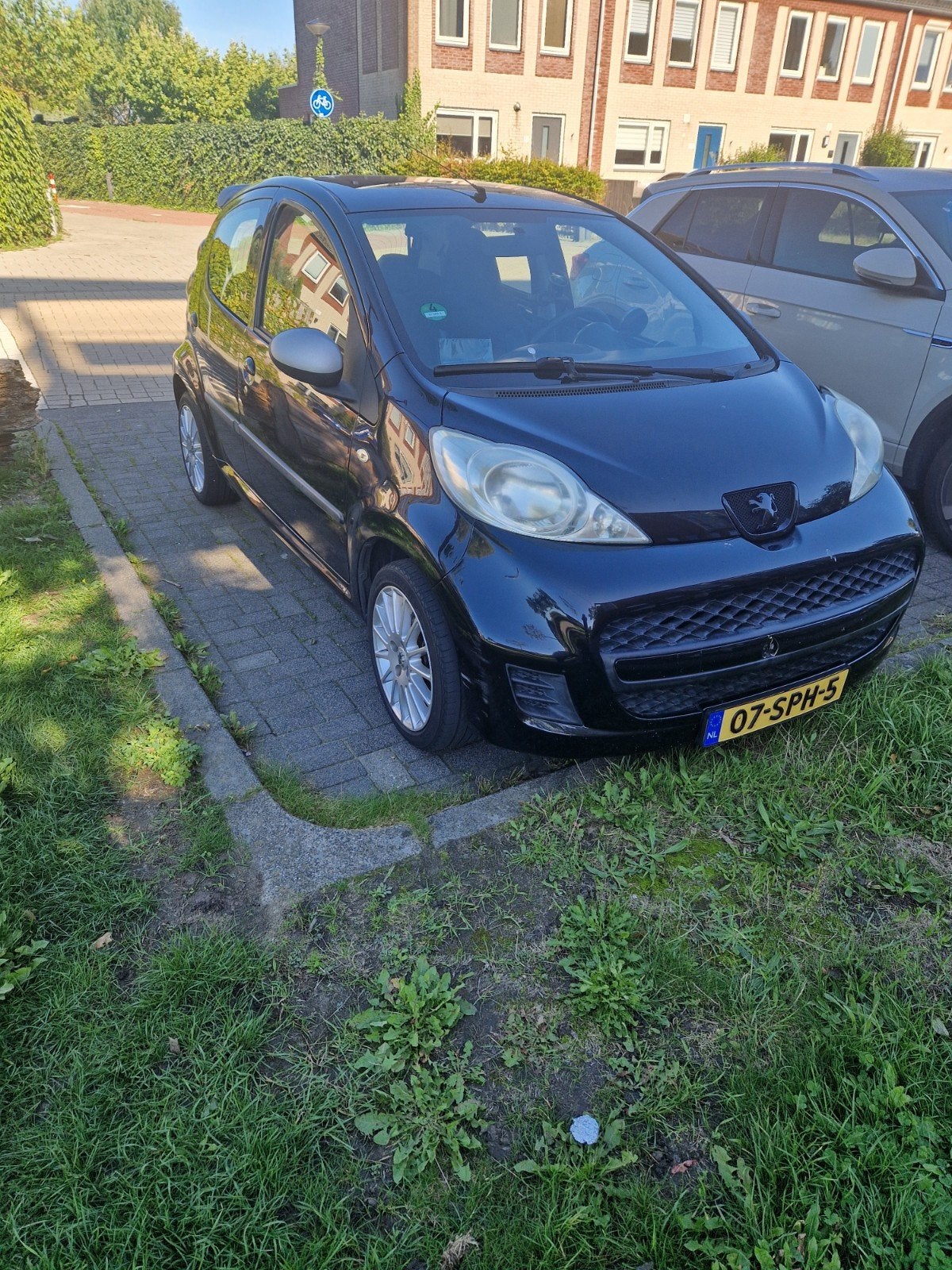 Peugeot 107 1.0 12V 5DR 2010 Zwart, Voorwielaandrijving, 4 stoelen, Handgeschakeld, Particulier