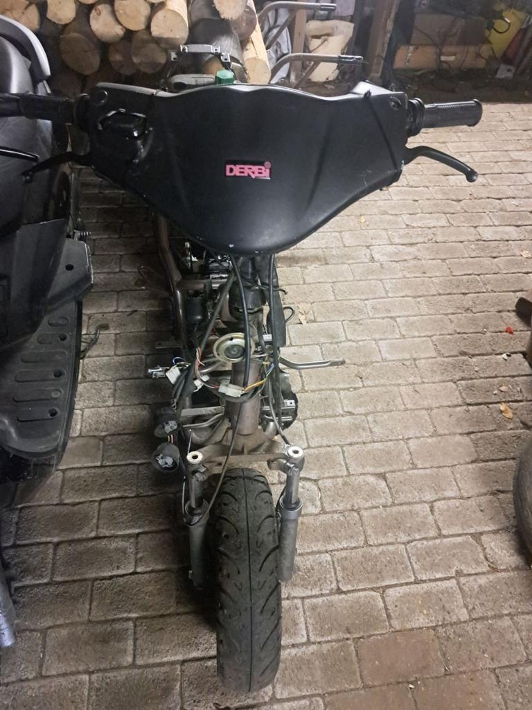 Derbi scooter project 70cc, Fietsen en Brommers, Brommers | Crossbrommers, Ophalen of Verzenden, Derbi