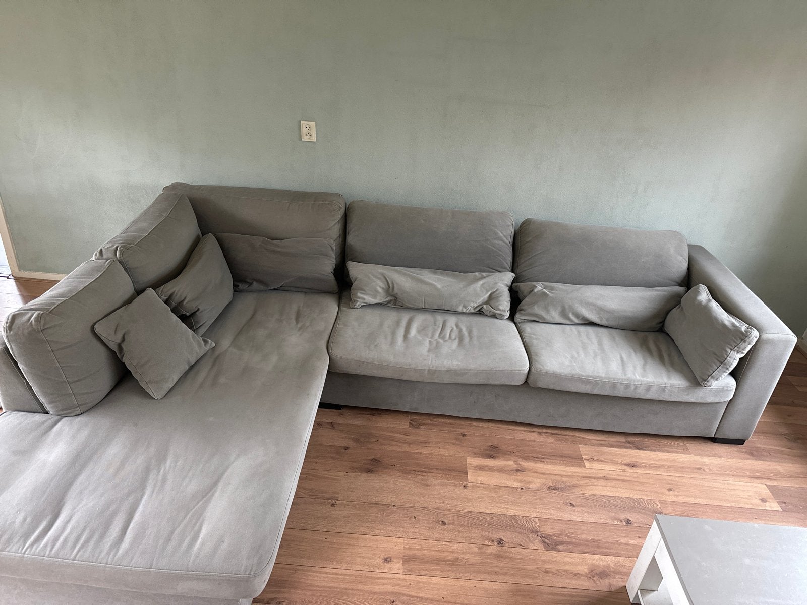 Riverdale Grijze hoekbank met chaise longue, 250 tot 300 cm, Gebruikt, Hoekbank, Ophalen of Verzenden