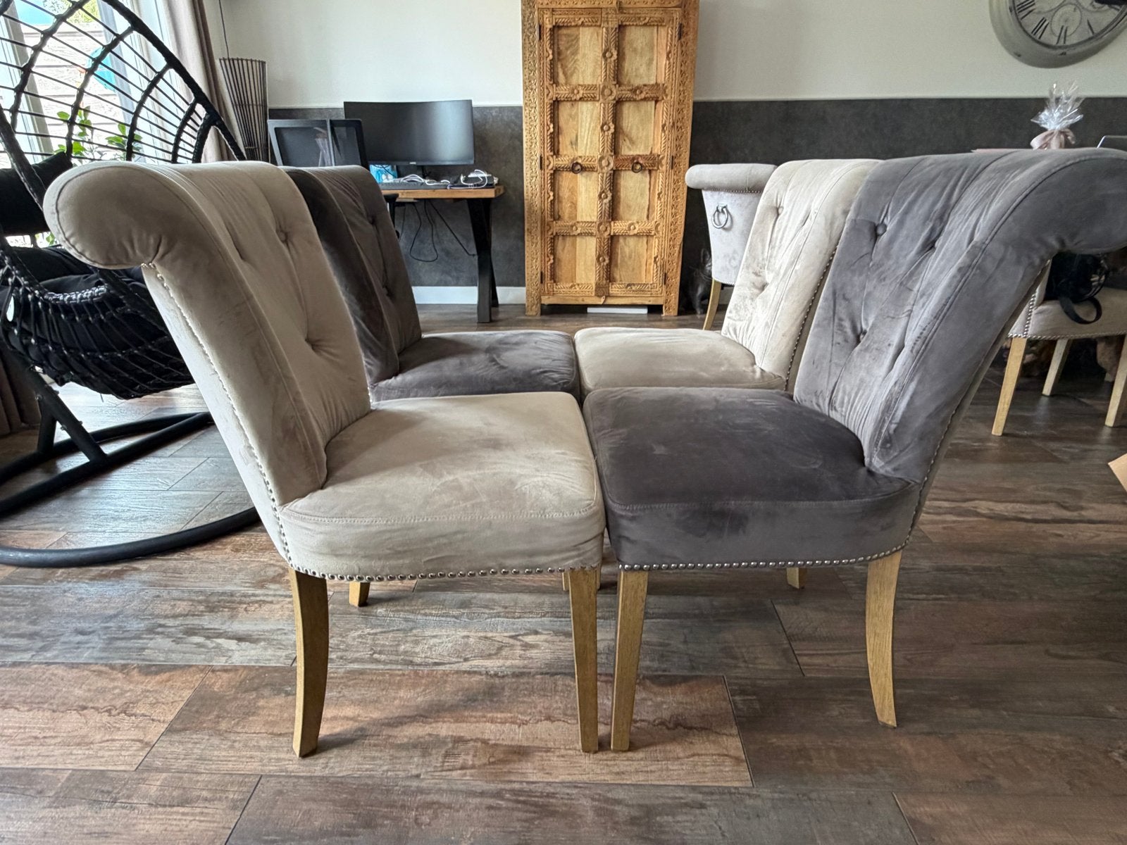 Set eetkamerstoelen - fluweel in taupe en beige, Huis en Inrichting, Stoelen, Ophalen, Overige kleuren, Zo goed als nieuw, Vijf, Zes of meer stoelen