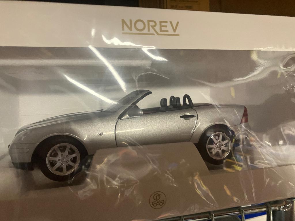 1/18 Norev mercedes benz SLK, Hobby en Vrije tijd, Modelauto's | 1:18, Ophalen, Auto, ., Norev