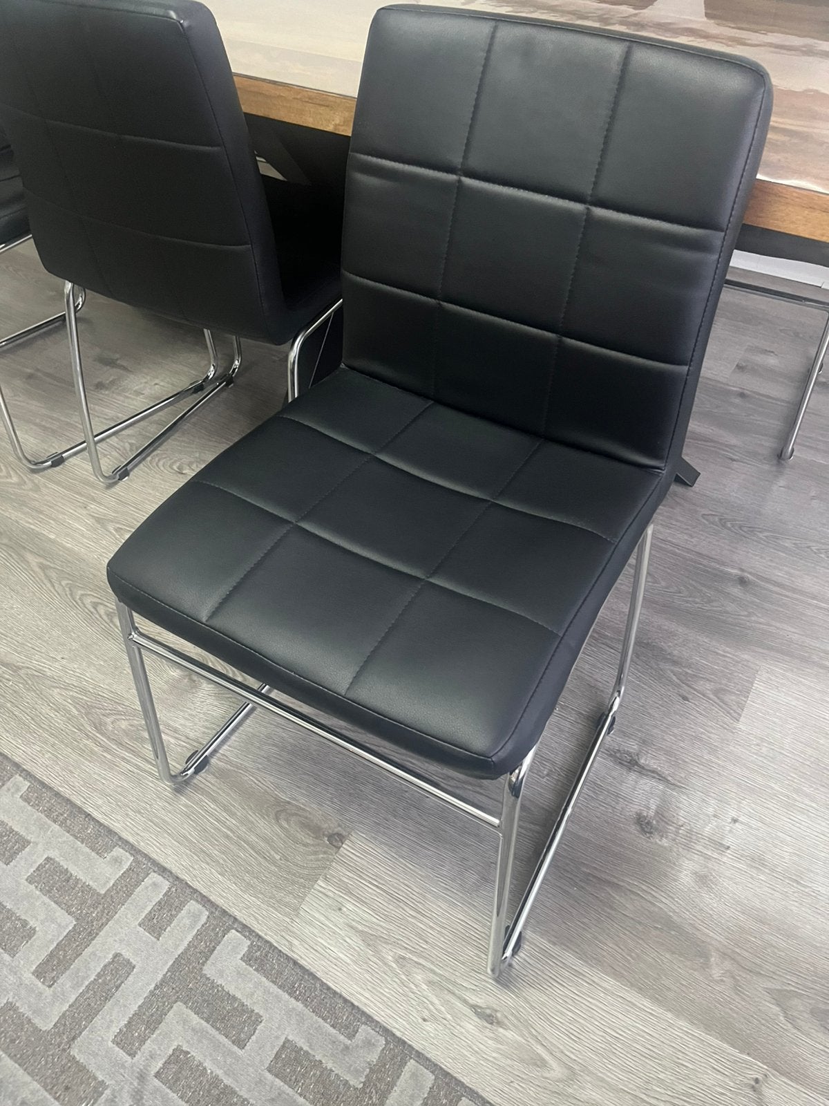 Eettafelstoelen van jysk in goede staat, Ophalen of Verzenden, Zo goed als nieuw, Vijf, Zes of meer stoelen