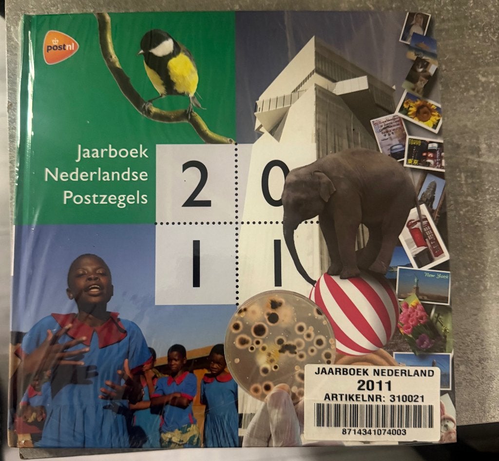Jaarboek Nederlandse Postzegeks 2011, Ophalen, Nieuw