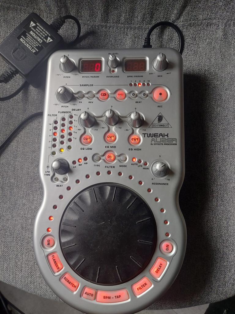 Behringer fx69 tweakalizer, Muziek en Instrumenten, Effecten, Ophalen of Verzenden, Gebruikt, Multi-effect
