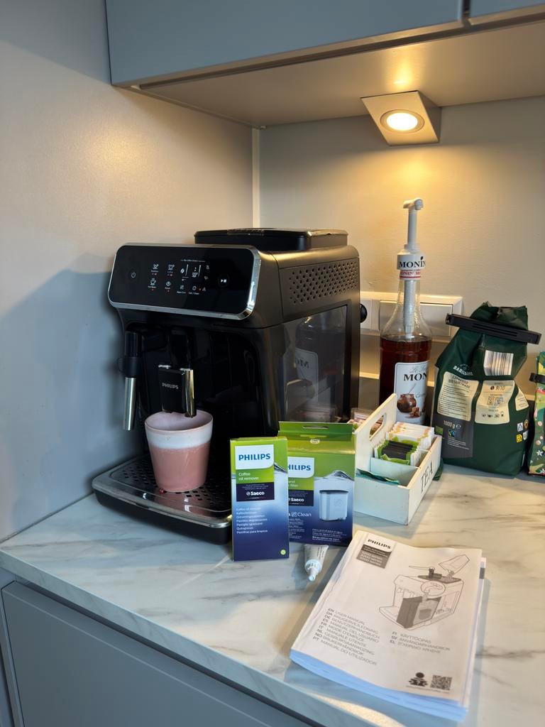 Philips 2200 Serie Volautomatische Espressomachine, Gebruikt, Espresso apparaat, 2 tot 4 kopjes, Afneembaar waterreservoir