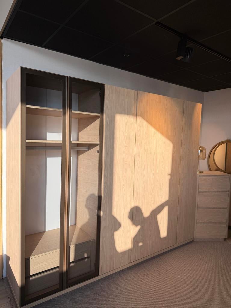 Complete Slaapkamer Set: Kledingkast, Bijzetkast, Spiegel, N, 200 cm of meer, 150 tot 200 cm, Nieuw, Ophalen of Verzenden