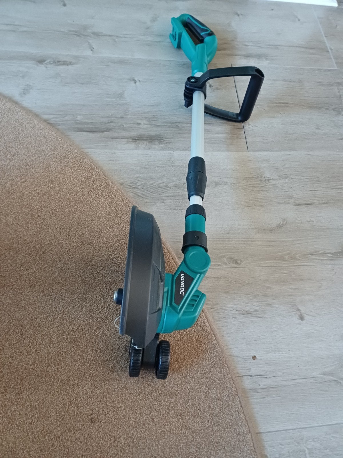 Te koop ;  nieuwe kantenmaaier op accu, Ophalen of Verzenden, Accu