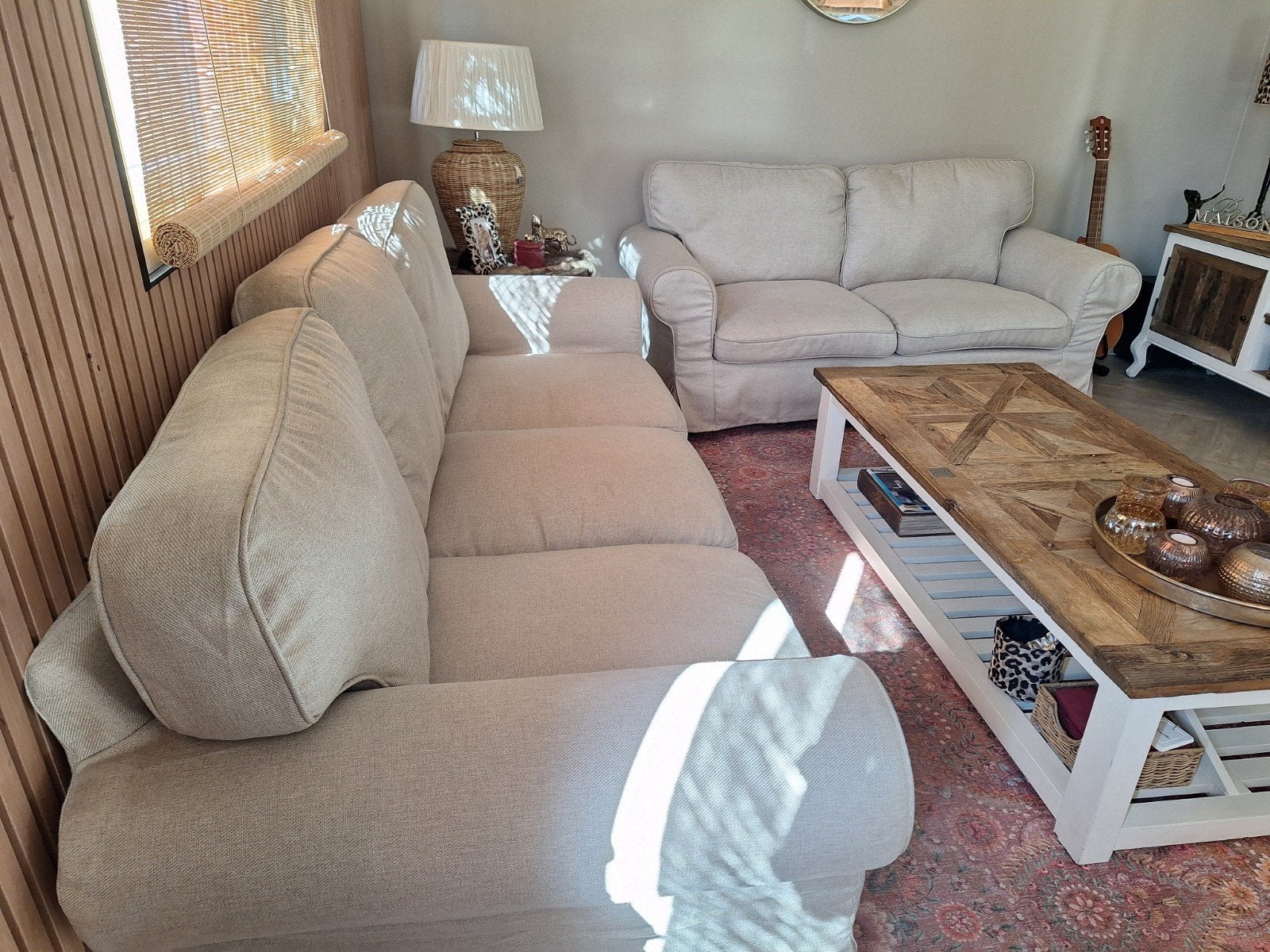 Ektorp 2- en 3-zitsbanken, lichtbeige stof, Modern, Comfortabel, Gebruikt, Driepersoons, 75 tot 100 cm