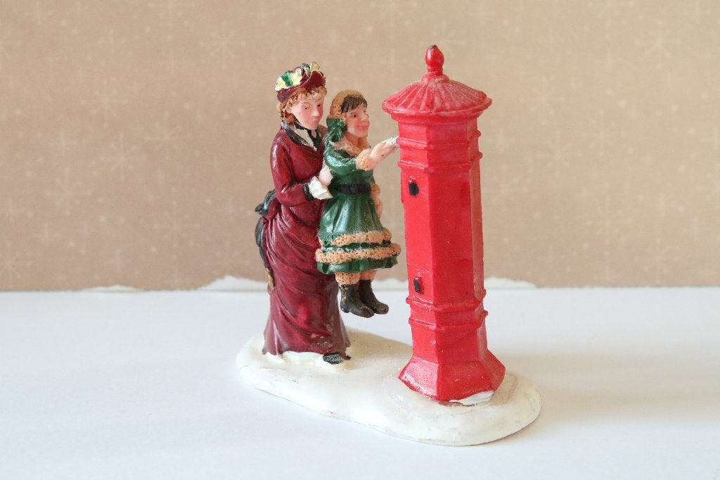 Mailing santa's letter. Lemax figurine voor een kerstdorp, Diversen, Ophalen of Verzenden