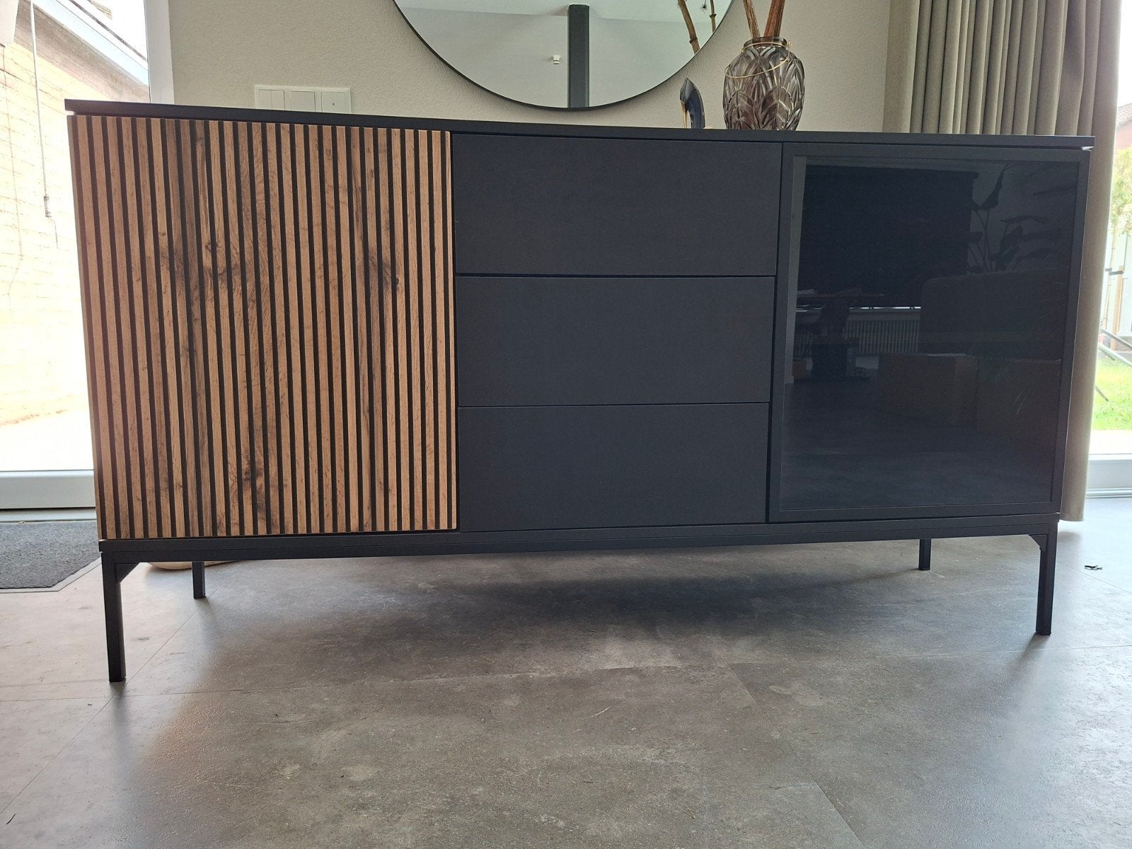 meubella legend dressoir, Huis en Inrichting, Ophalen, 150 tot 200 cm, Glas, 25 tot 50 cm