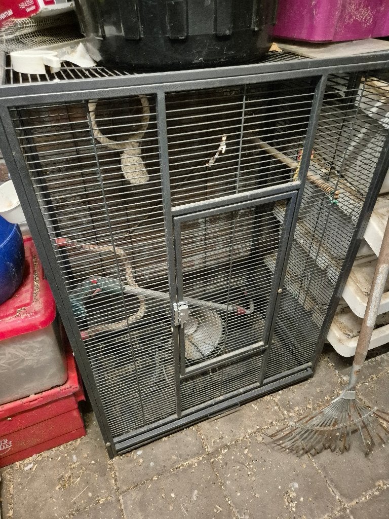 Grote kooi, Ophalen, Zo goed als nieuw, Metaal, Vogelkooi