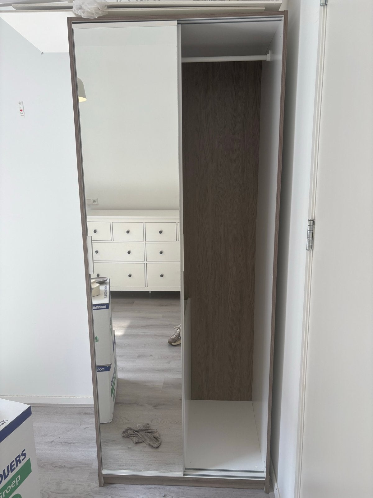Kledingkast met spiegel en schuifdeuren van IKEA, Ophalen, Met plank(en), 200 cm of meer, 50 tot 100 cm