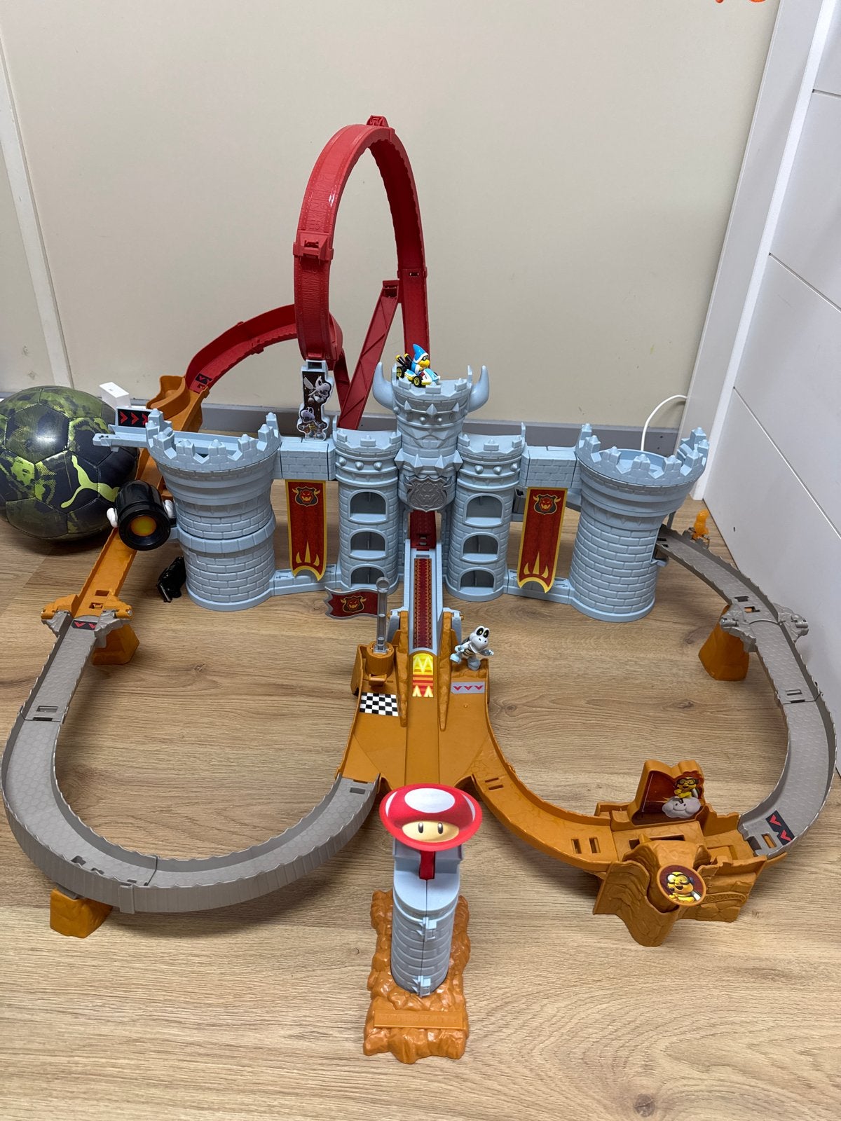 Hot Wheels Bowser Kasteel Mario Kart Racebaan - Zo goed als, Ophalen of Verzenden, Zo goed als nieuw
