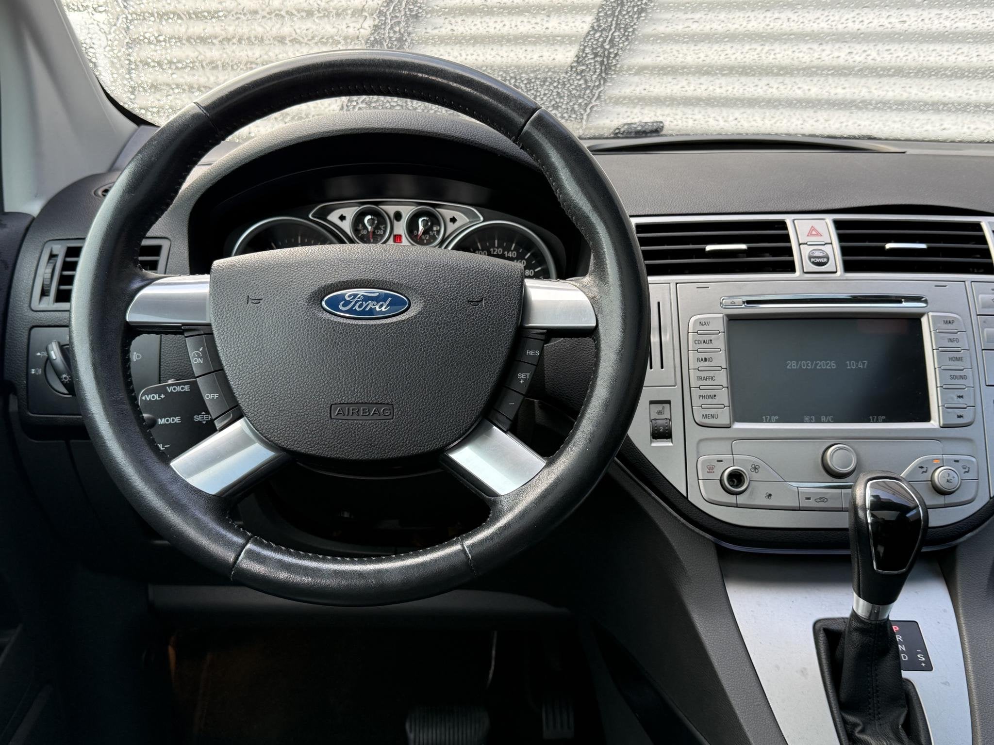 Ford Kuga 2.5 20V Titanium Navi|Pano|Camera|Clima|Cruise|PDC, Auto's, Automaat, Gebruikt, 1553 kg, Bedrijf