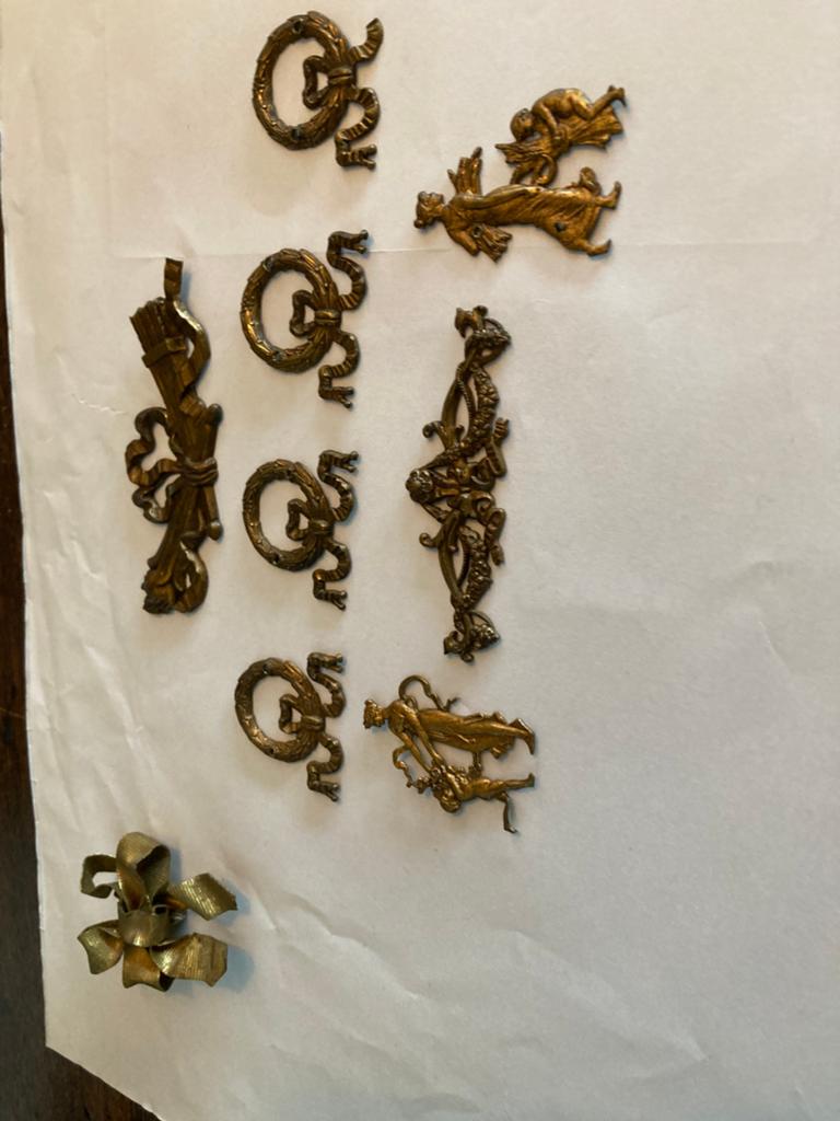 Antieke bronzen ornamenten set, Antiek en Kunst, Antiek | Koper en Brons, Ophalen of Verzenden
