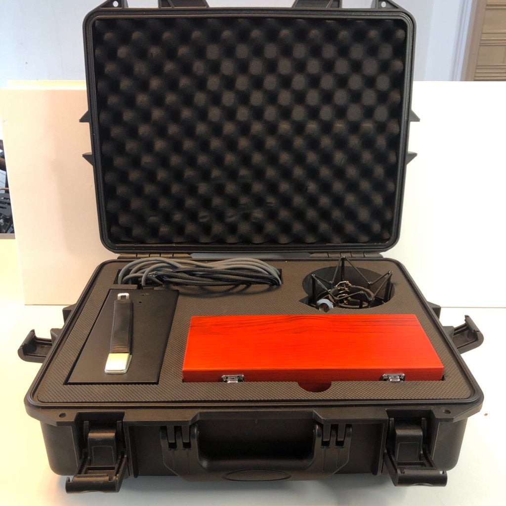 Warm Audio WA-47T Titanium Grootmembraam Microfoon + Case, Flex Ltd., Zo goed als nieuw, https://flex.com/contact-us, Nobelstraat 10, 5807 GA Oostrum LB, Limburg, Nederland