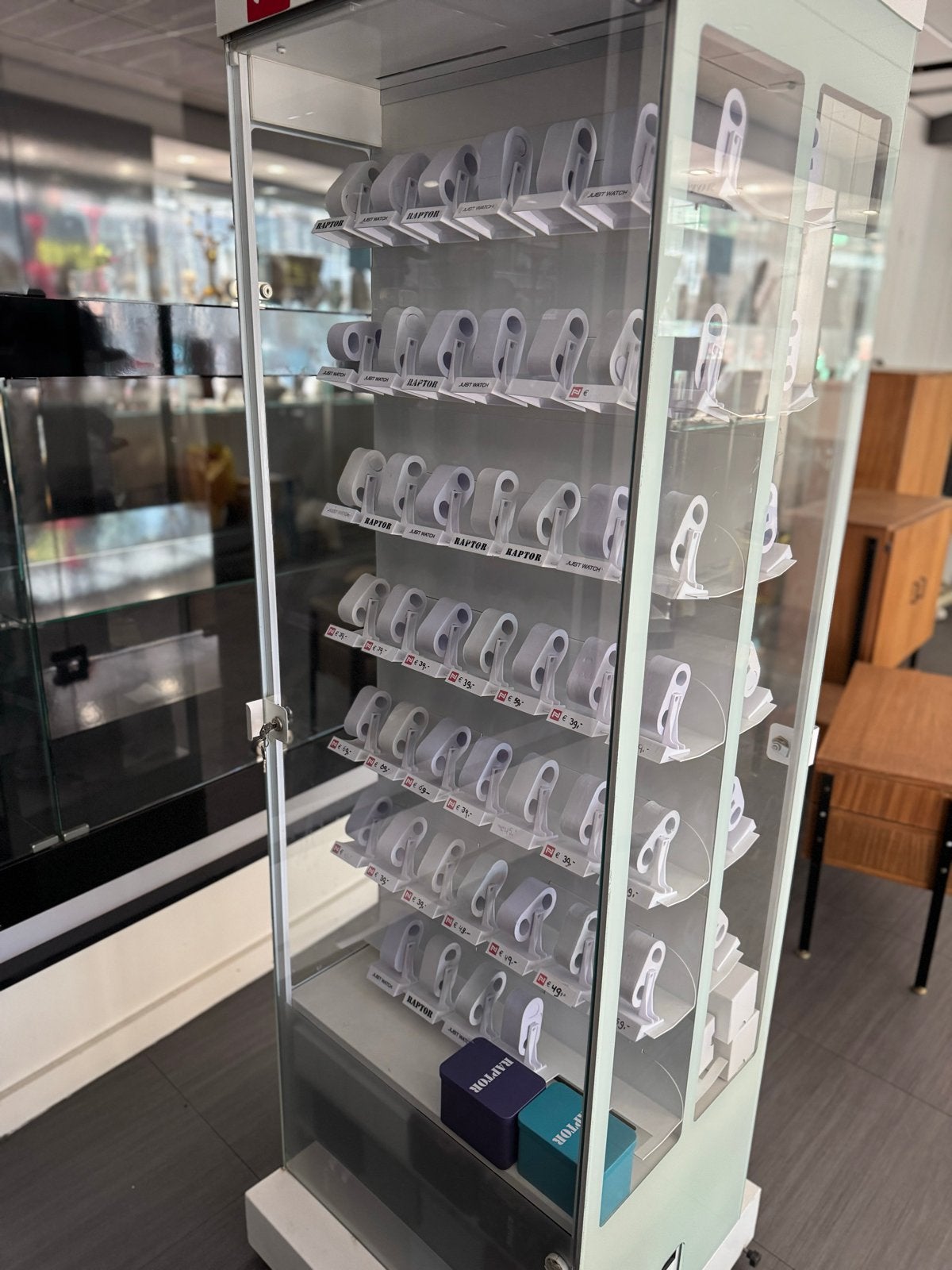 Horloge display vitrinekast - voor binnen of buiten met accu, Ophalen, Gebruikt, Overige merken